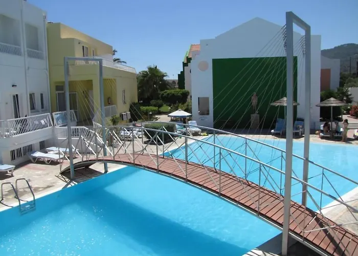 Valsami Aparthotel Kremastí