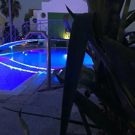 Valsami Aparthotel Kremastí